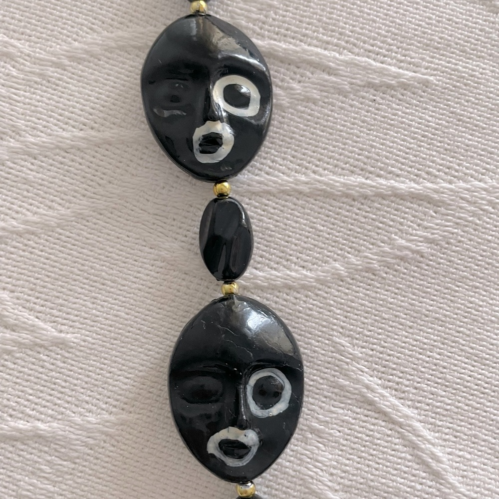 Ethnic necklace with earrings